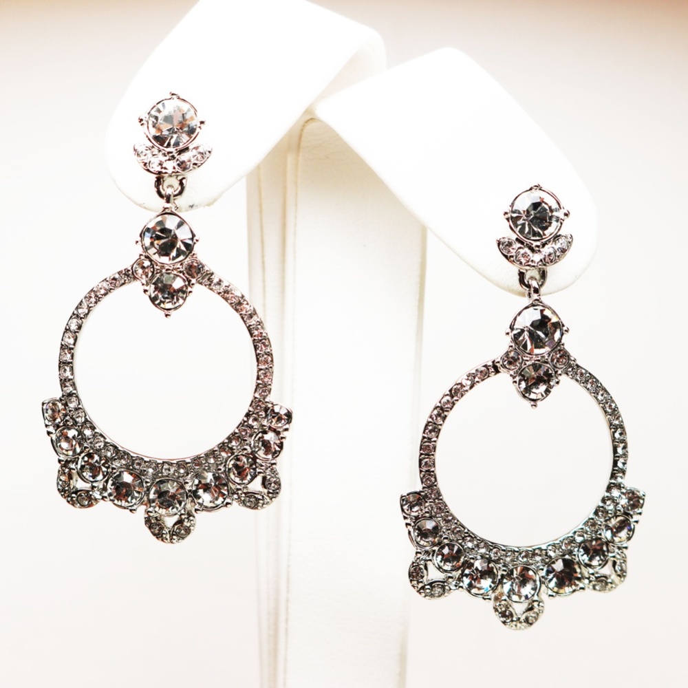 NEW GIVENCHY SWAROVSKI CRYSTAL CHANDELIER EARRINGS - Picture 2 of 8
